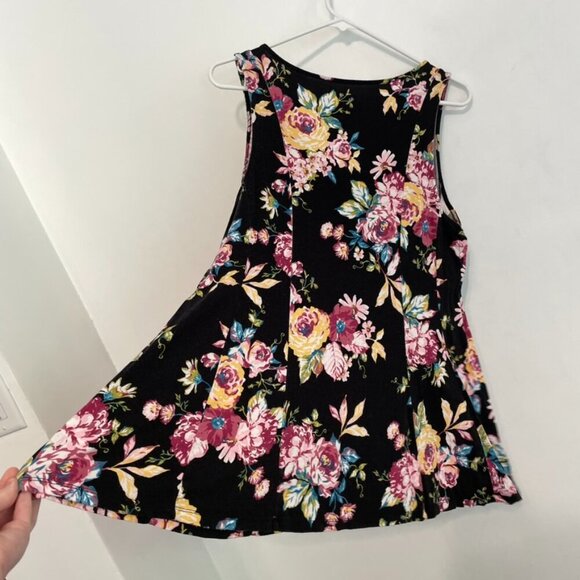 TORRID 1 Plus Size Super Soft Scoop Neck Button Front Fit and Flare Tank Floral - Picture 14 of 14